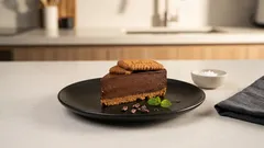 No-Bake Chocolate Butter Cake with a Lotus Biscoff Crust (Mix, Chill, Slice)